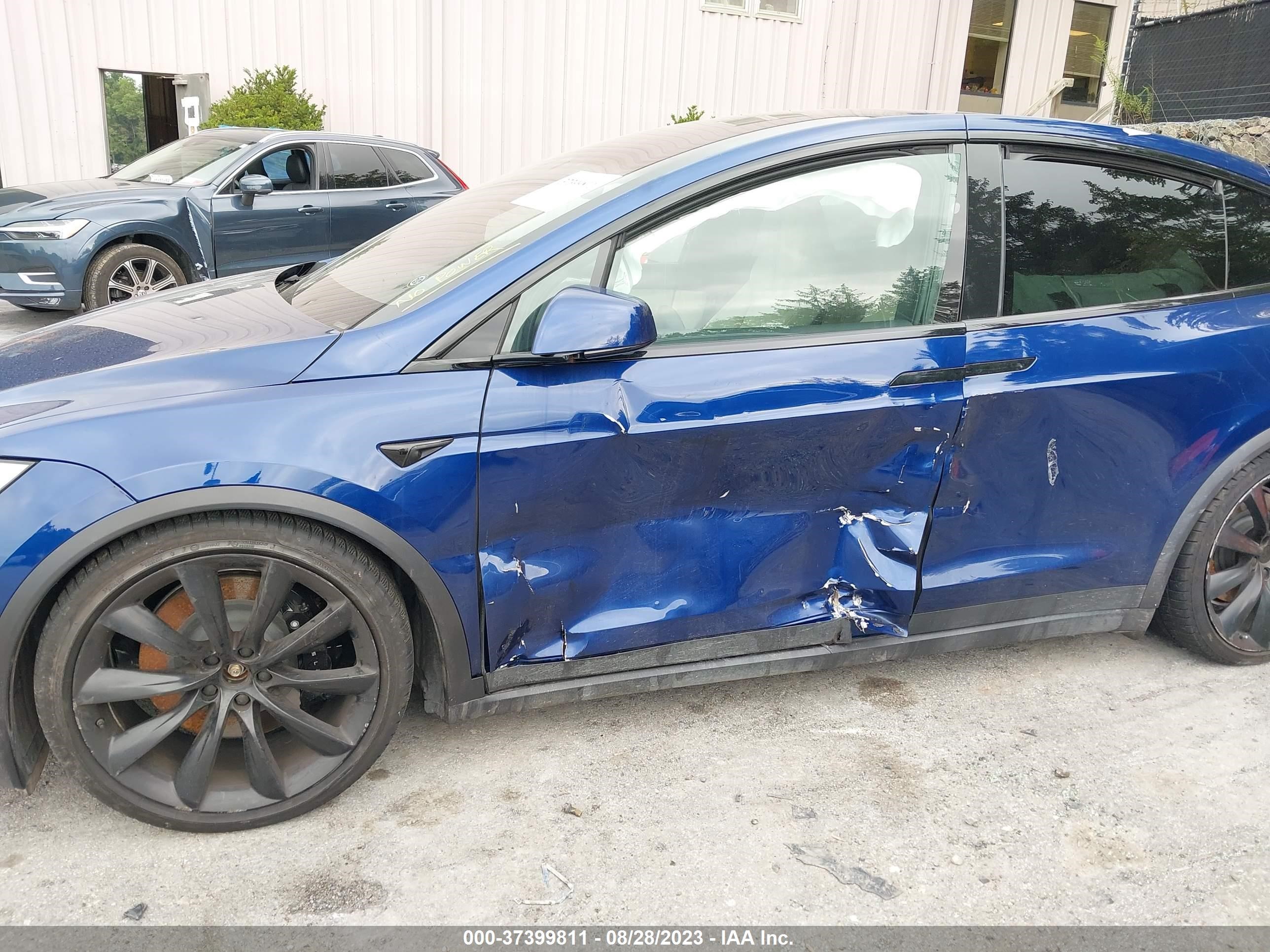 Photo 5 VIN: 7SAXCAE5XNF346486 - TESLA MODEL X 