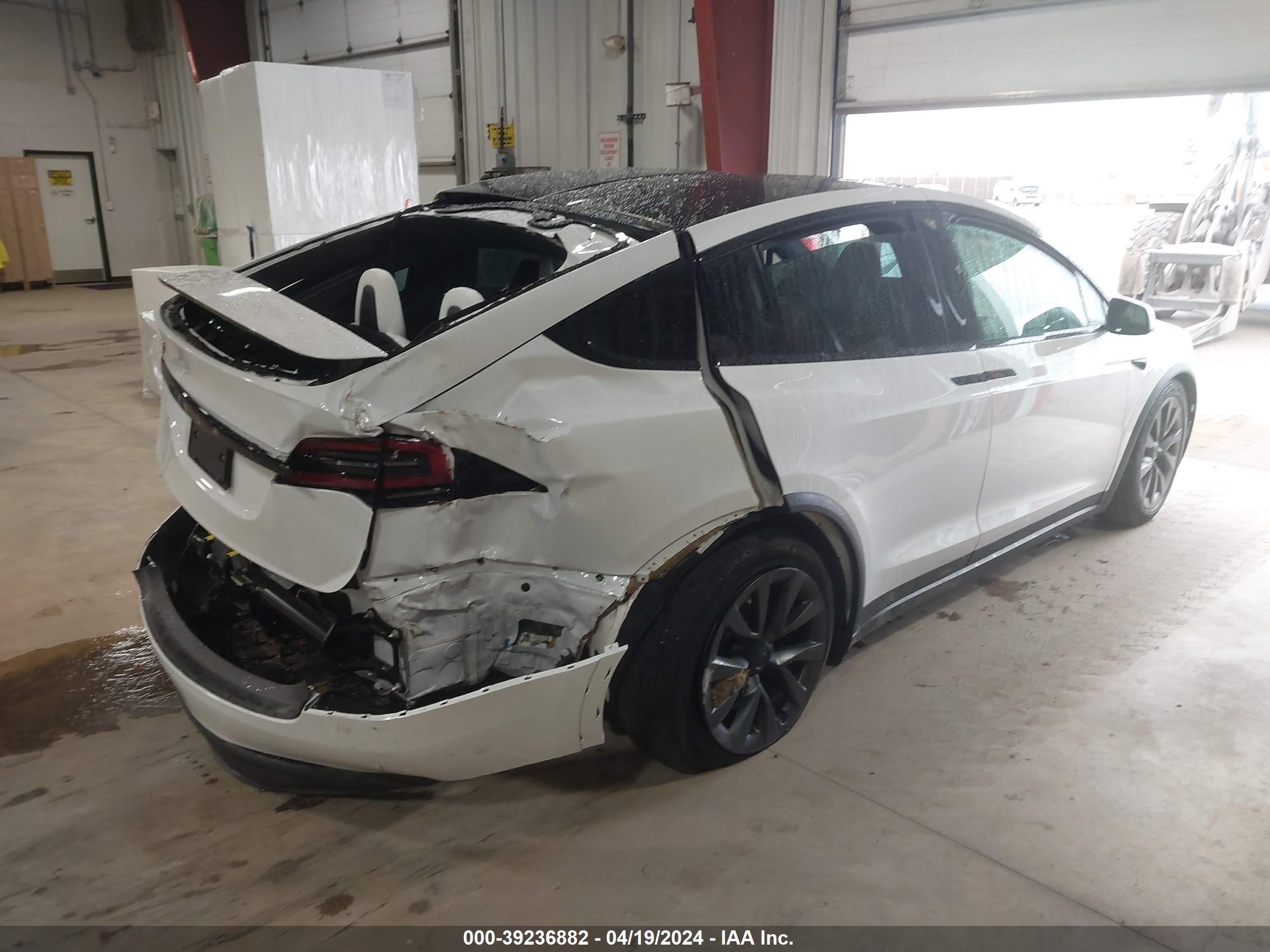 Photo 3 VIN: 7SAXCAE5XRF435299 - TESLA MODEL X 