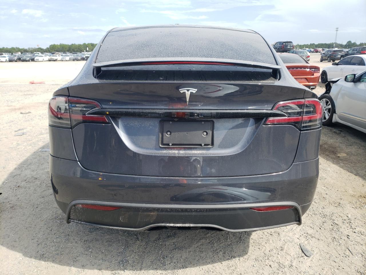 Photo 5 VIN: 7SAXCBE50NF355784 - TESLA MODEL X 