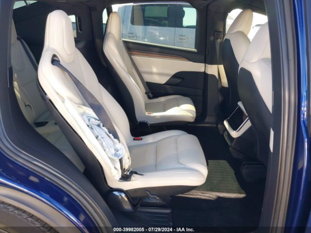 Photo 7 VIN: 7SAXCBE51NF354160 - TESLA MODEL X 