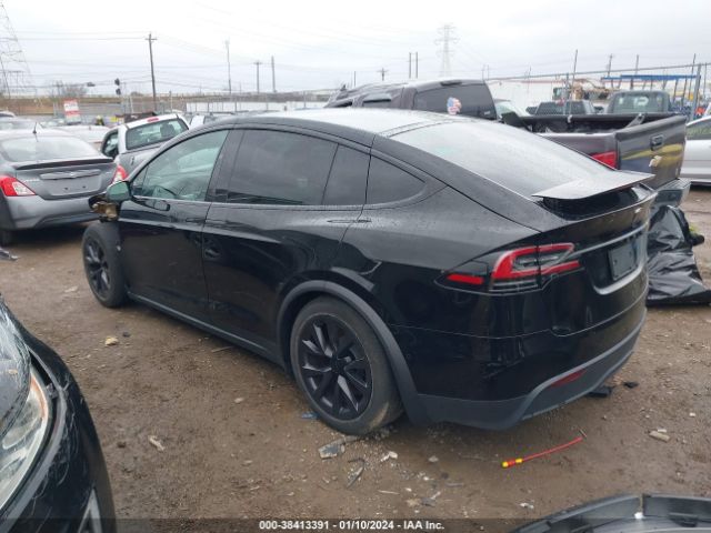 Photo 2 VIN: 7SAXCBE51PF374606 - TESLA MODEL X 