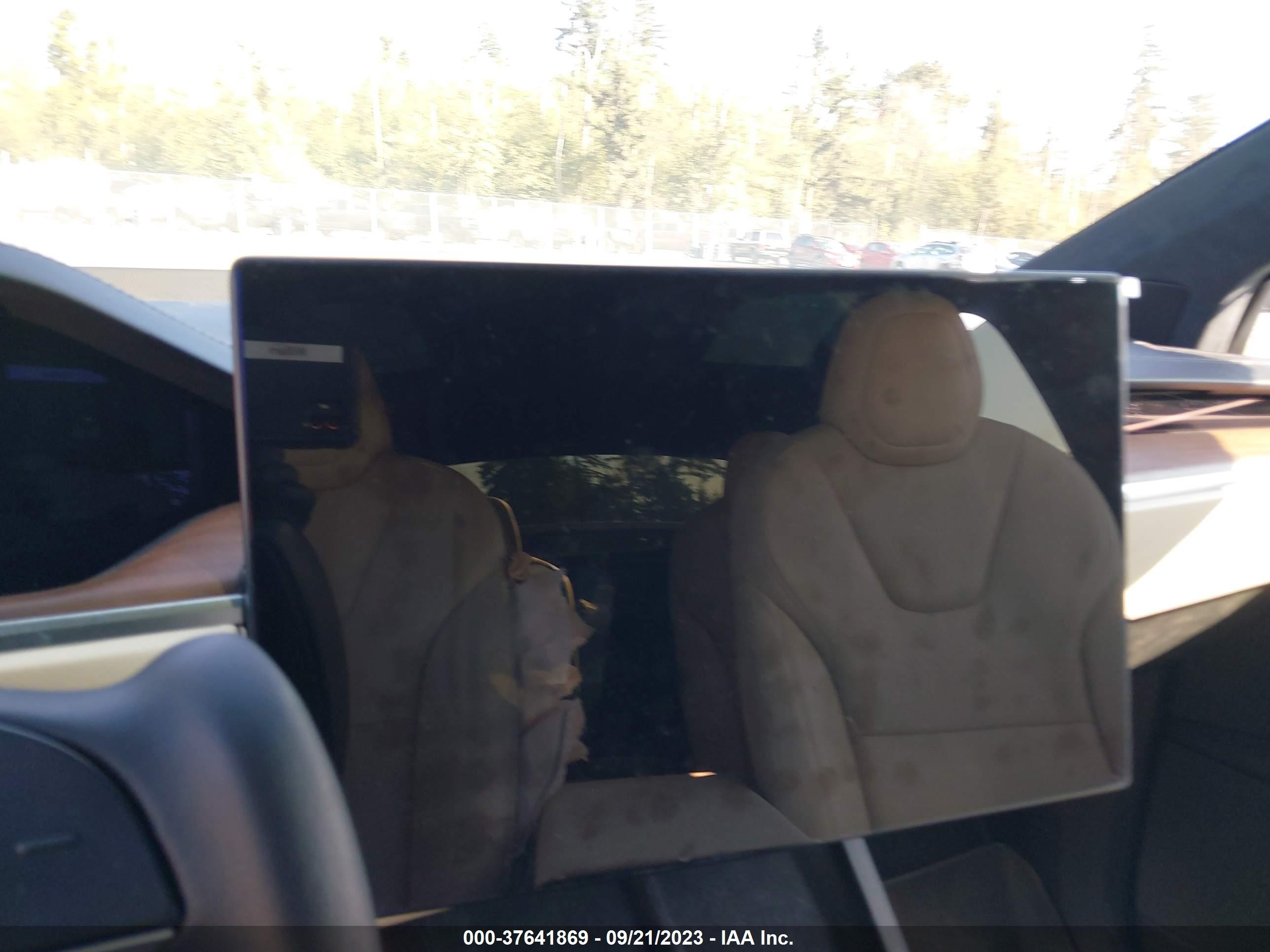 Photo 14 VIN: 7SAXCBE51PF375190 - TESLA MODEL X 