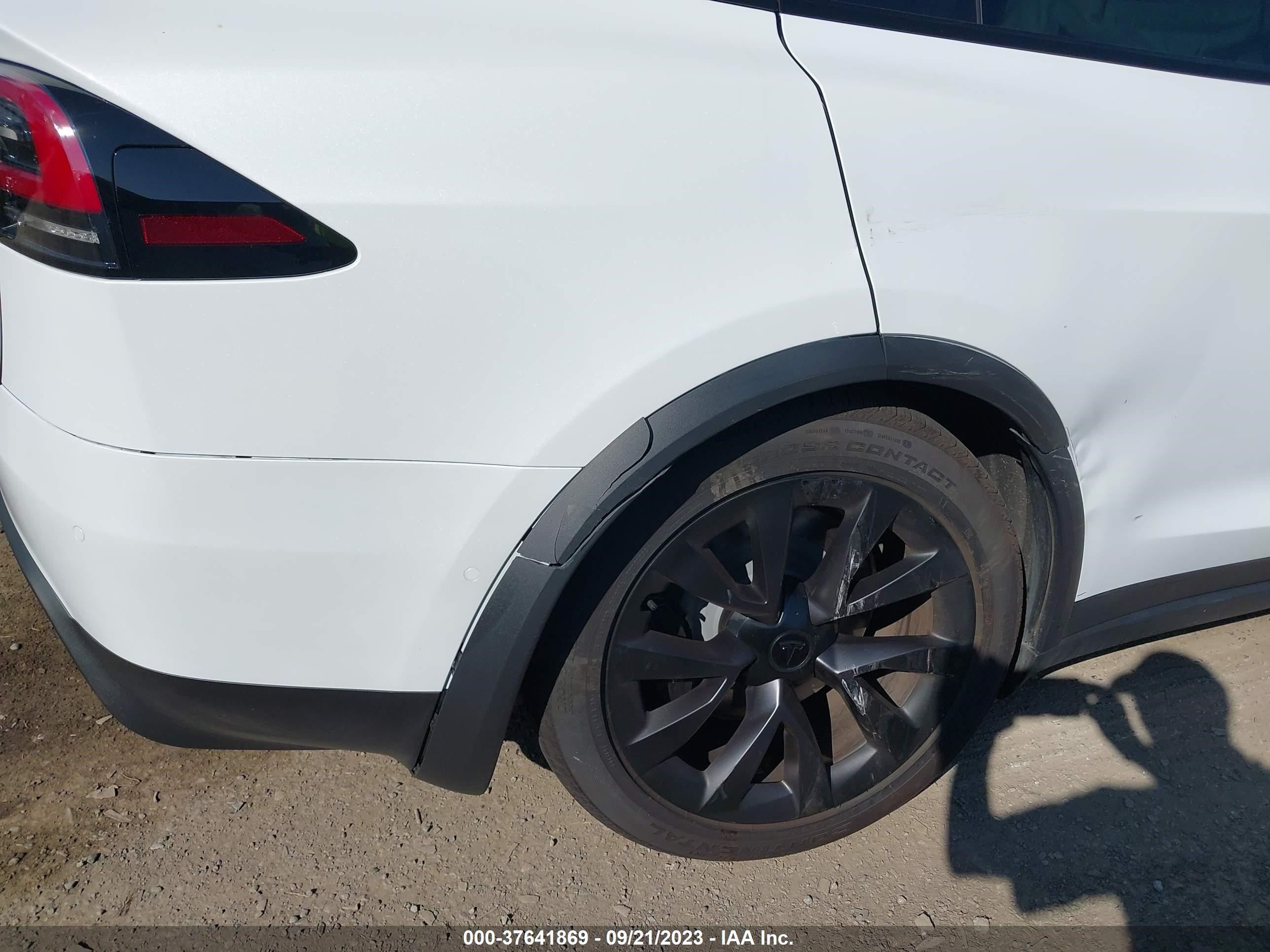 Photo 5 VIN: 7SAXCBE51PF375190 - TESLA MODEL X 