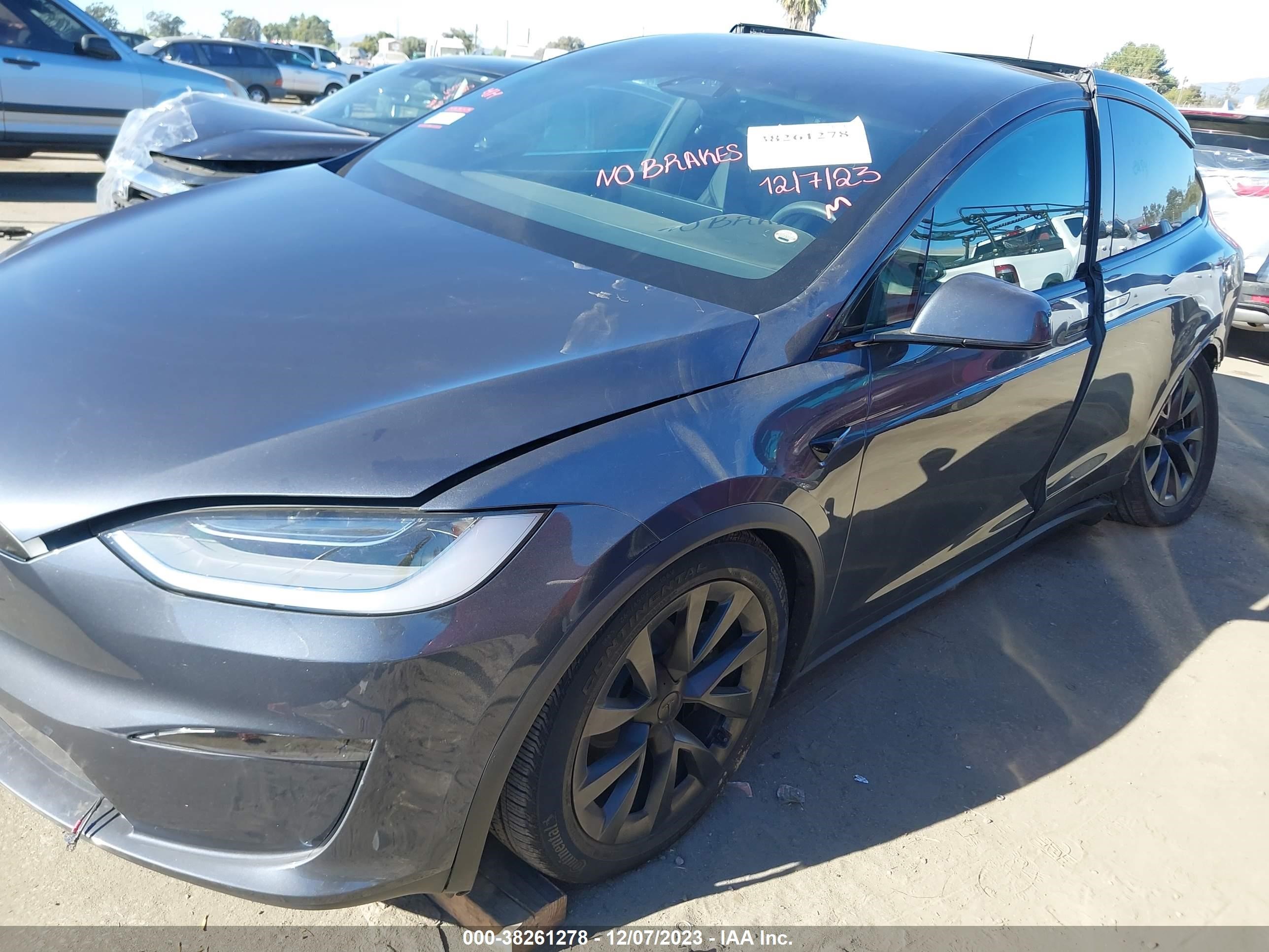 Photo 1 VIN: 7SAXCBE51PF395827 - TESLA MODEL X 