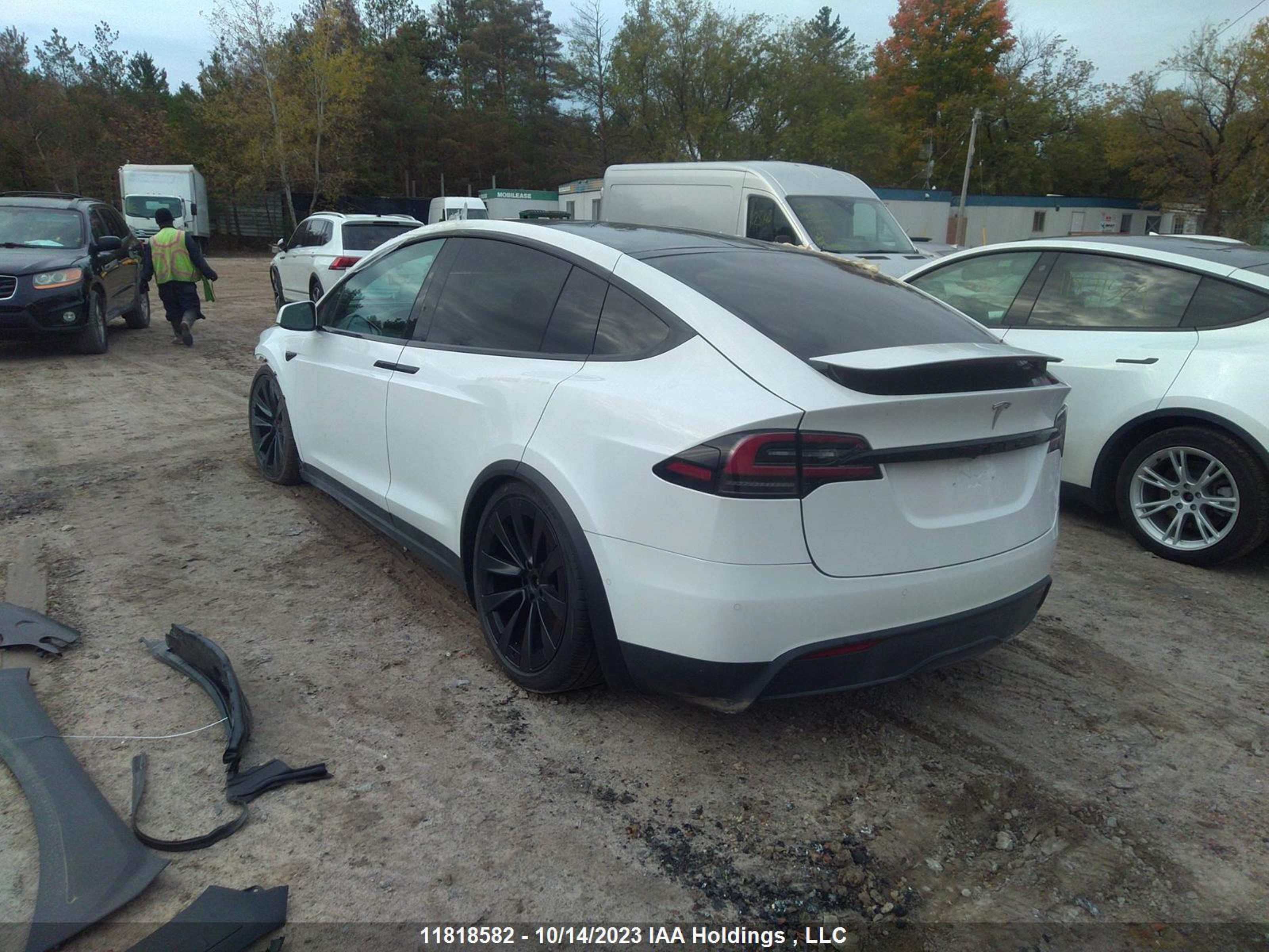 Photo 2 VIN: 7SAXCBE53PF374297 - TESLA MODEL X 