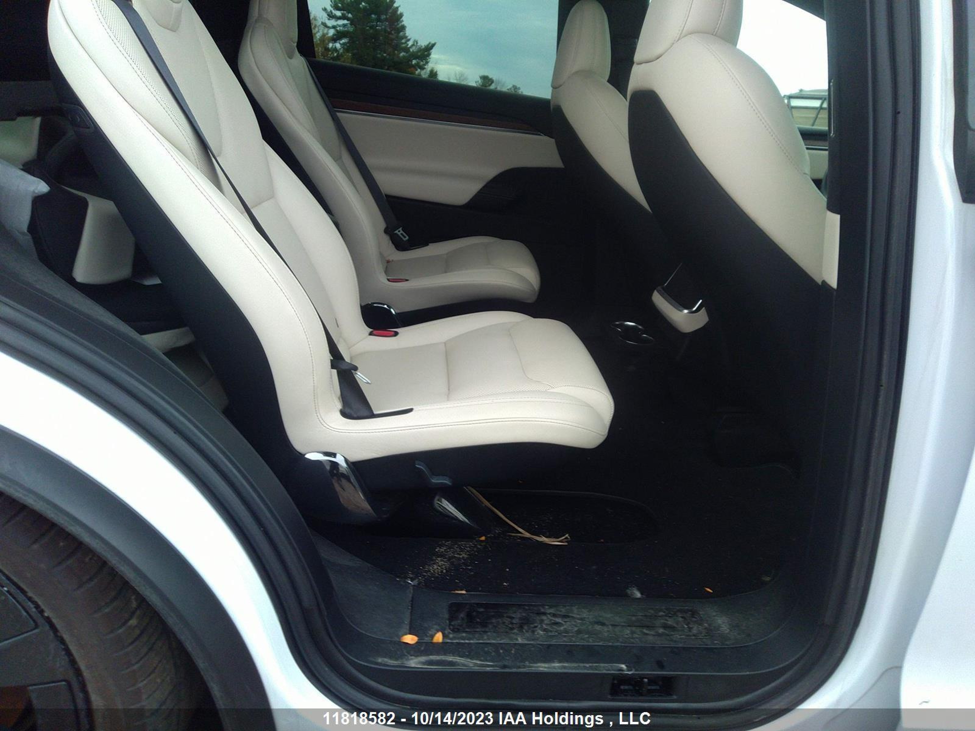 Photo 7 VIN: 7SAXCBE53PF374297 - TESLA MODEL X 