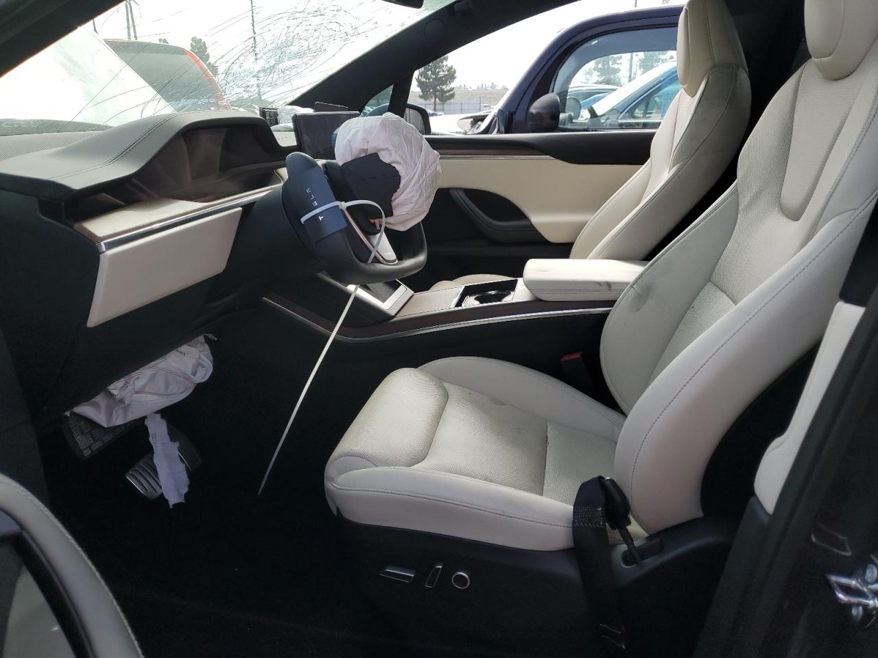 Photo 6 VIN: 7SAXCBE54PF377158 - TESLA MODEL X 