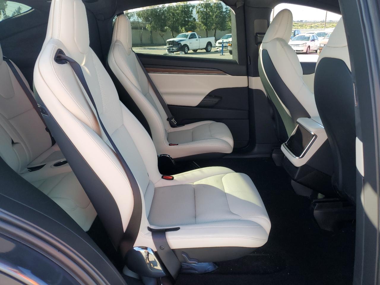 Photo 9 VIN: 7SAXCBE54PF377158 - TESLA MODEL X 