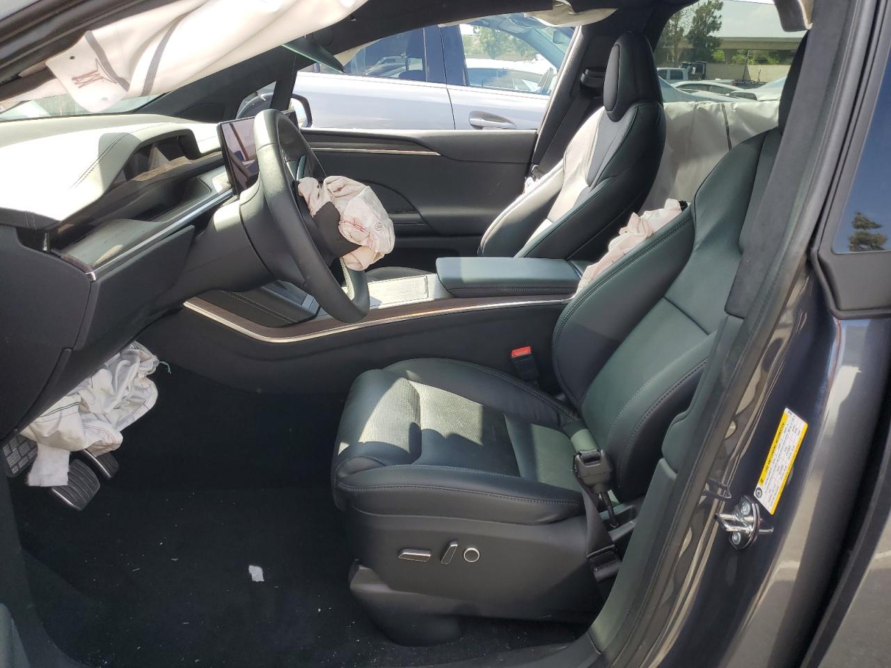 Photo 6 VIN: 7SAXCBE55PF395989 - TESLA MODEL X 