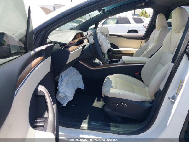 Photo 4 VIN: 7SAXCBE57PF412324 - TESLA MODEL X 