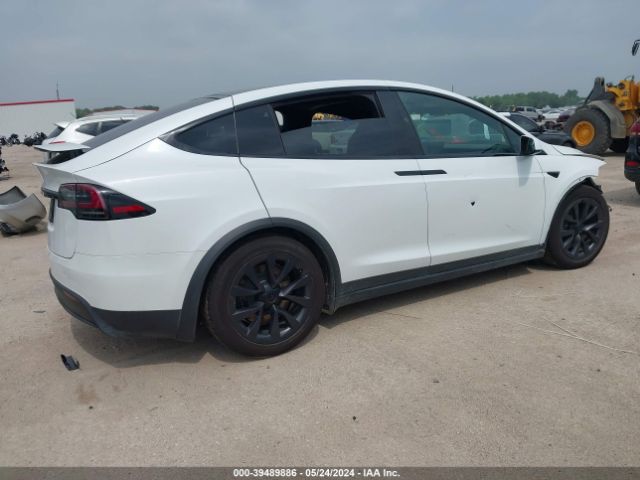 Photo 3 VIN: 7SAXCBE57PF429561 - TESLA MODEL X 