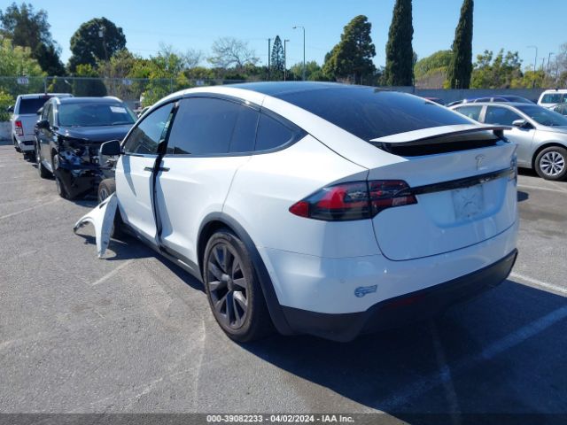 Photo 2 VIN: 7SAXCBE58NF328820 - TESLA MODEL X 