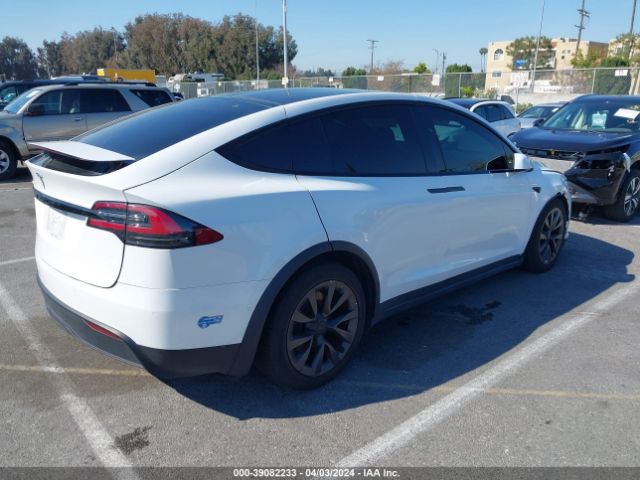 Photo 3 VIN: 7SAXCBE58NF328820 - TESLA MODEL X 