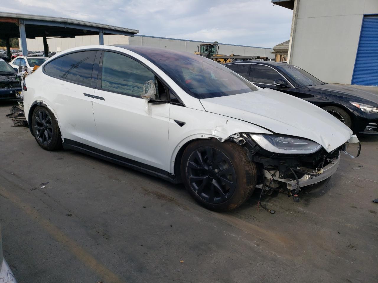 Photo 3 VIN: 7SAXCBE58PF378863 - TESLA MODEL X 