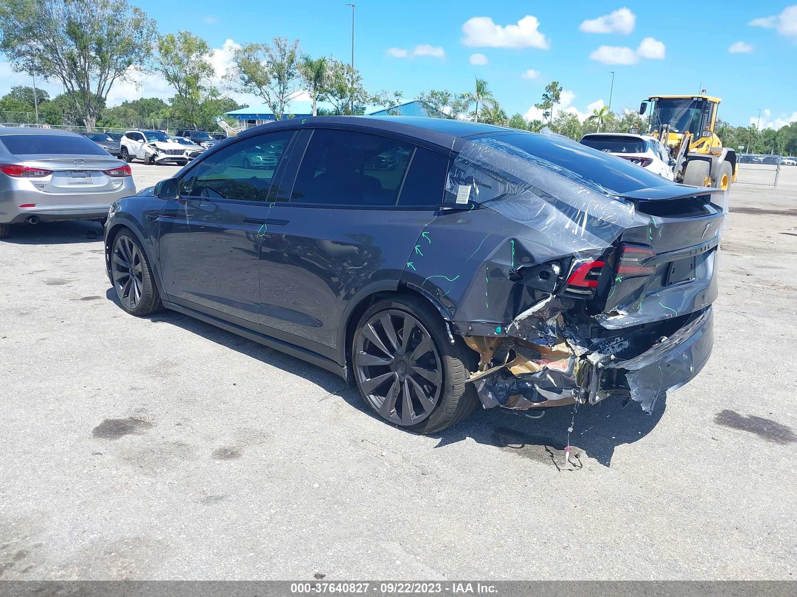 Photo 2 VIN: 7SAXCBE59PF368441 - TESLA MODEL X 