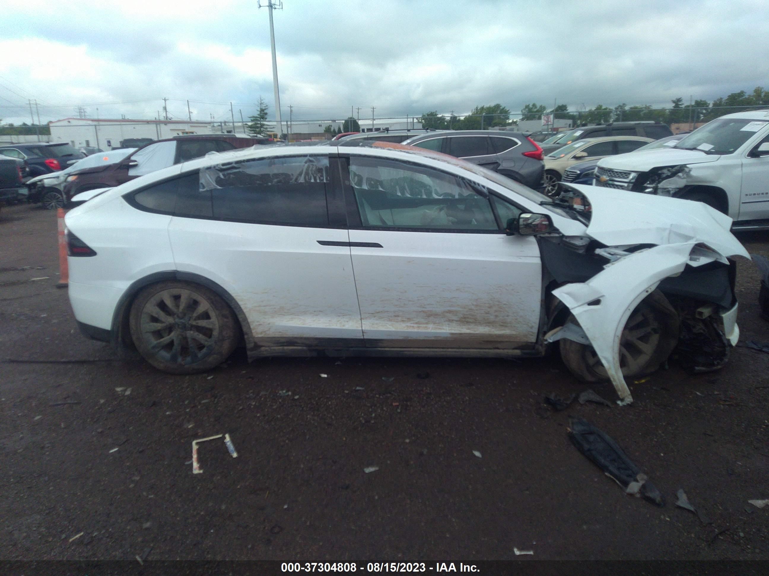 Photo 10 VIN: 7SAXCBE59PF381299 - TESLA MODEL X 