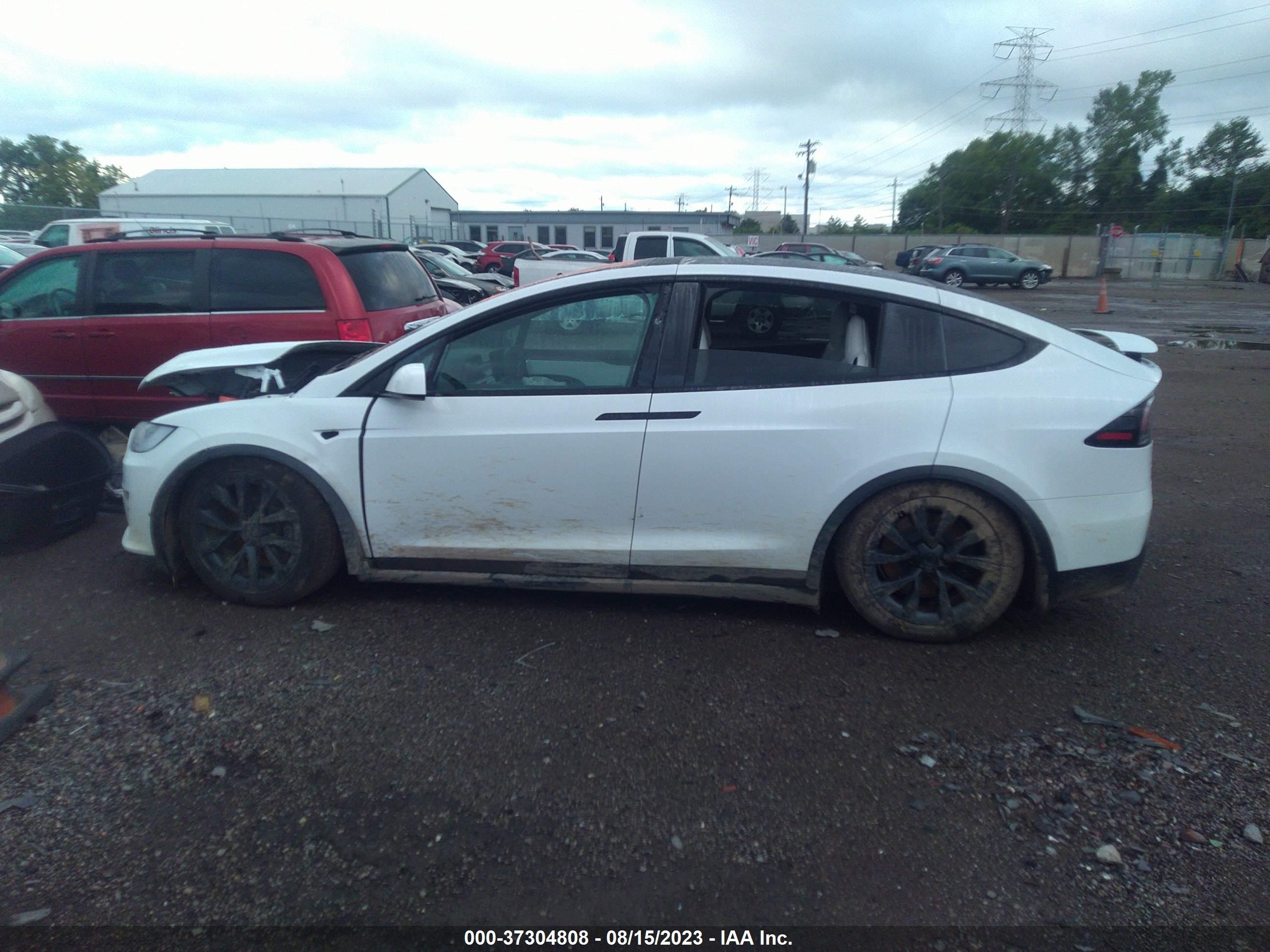 Photo 11 VIN: 7SAXCBE59PF381299 - TESLA MODEL X 