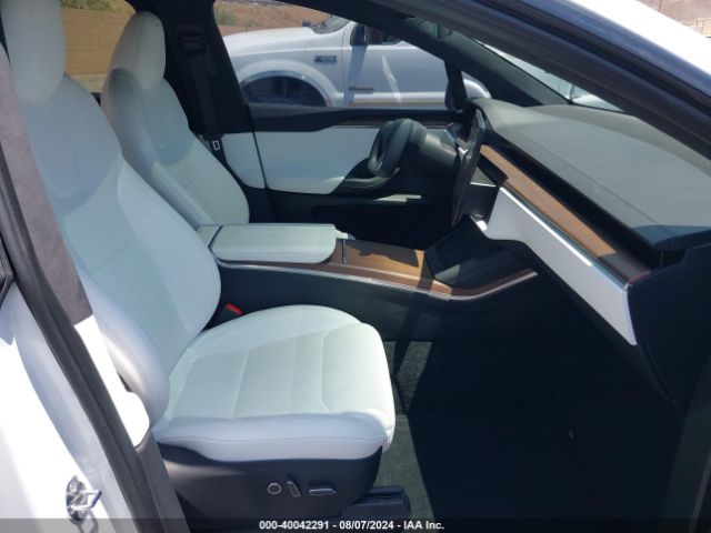 Photo 4 VIN: 7SAXCBE59PF405018 - TESLA MODEL X 