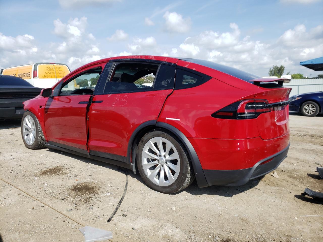 Photo 1 VIN: 7SAXCBE5XPF367136 - TESLA MODEL X 