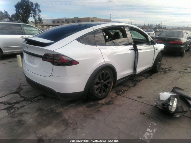 Photo 3 VIN: 7SAXCBE61NF329624 - TESLA MODEL X 