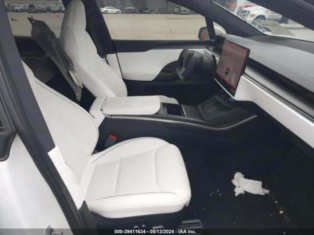 Photo 4 VIN: 7SAXCBE63NF338194 - TESLA MODEL X 