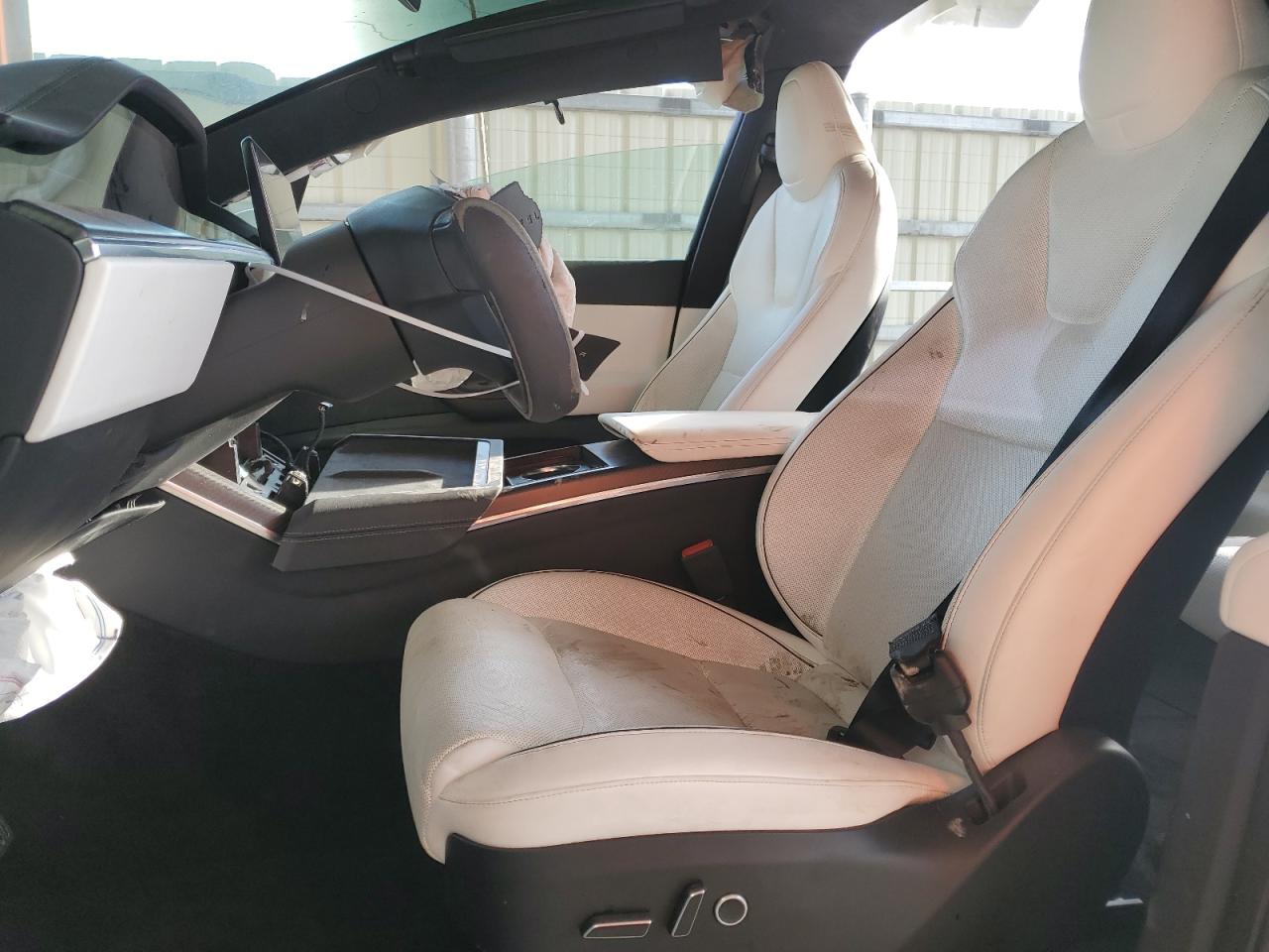 Photo 6 VIN: 7SAXCBE64NF333361 - TESLA MODEL X 