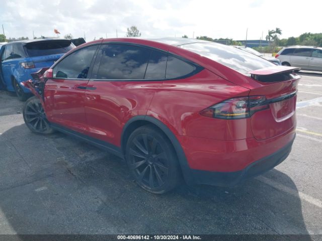 Photo 2 VIN: 7SAXCBE65NF332929 - TESLA MODEL X 