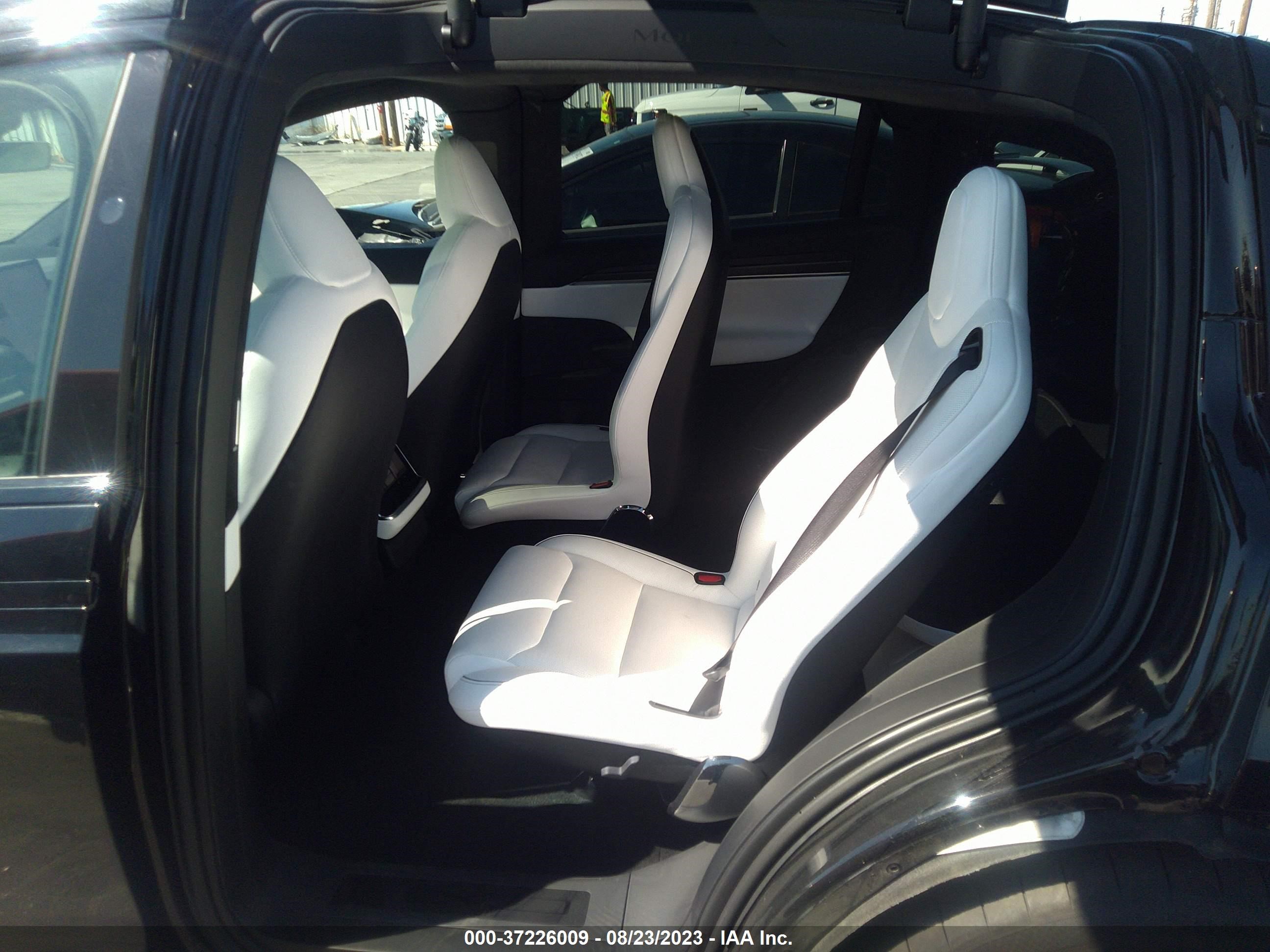 Photo 7 VIN: 7SAXCBE65NF338276 - TESLA MODEL X 