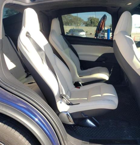 Photo 9 VIN: 7SAXCBE67NF331653 - TESLA MODEL X 