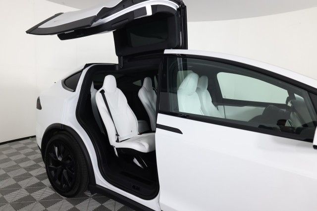 Photo 9 VIN: 7SAXCBE67NF340322 - TESLA MODEL X 