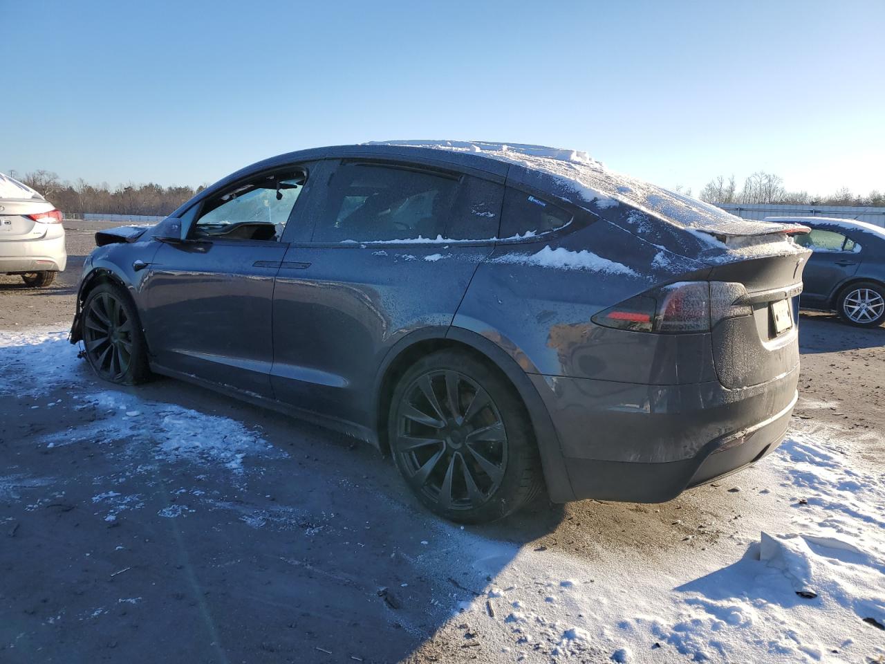 Photo 2 VIN: 7SAXCBE67NF340899 - TESLA MODEL X 