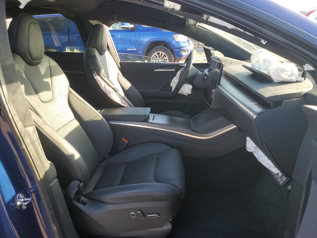 Photo 6 VIN: 7SAXCBE67PF404944 - TESLA MODEL X 