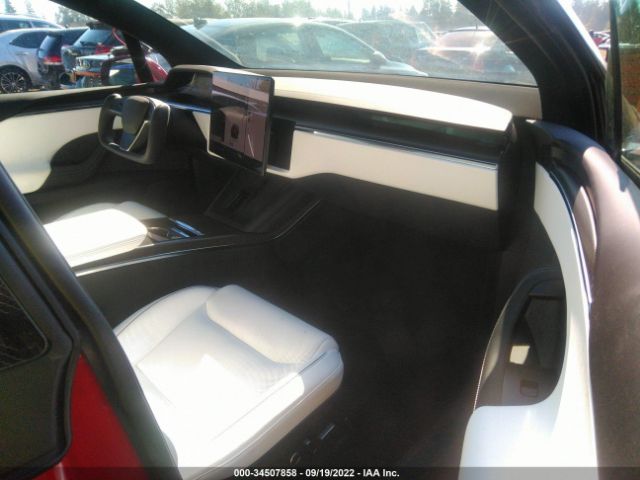 Photo 4 VIN: 7SAXCBE68NF343231 - TESLA MODEL X 