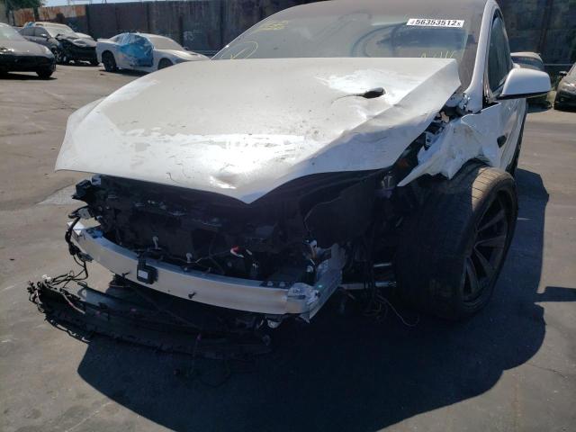 Photo 8 VIN: 7SAXCBE69NF337308 - TESLA MODEL X 