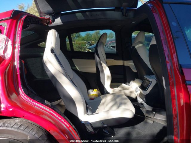 Photo 7 VIN: 7SAXCBE69NF338314 - TESLA MODEL X 