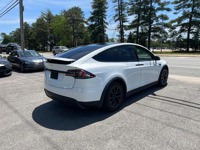 Photo 3 VIN: 7SAXCBE6XNF331503 - TESLA MODEL X 