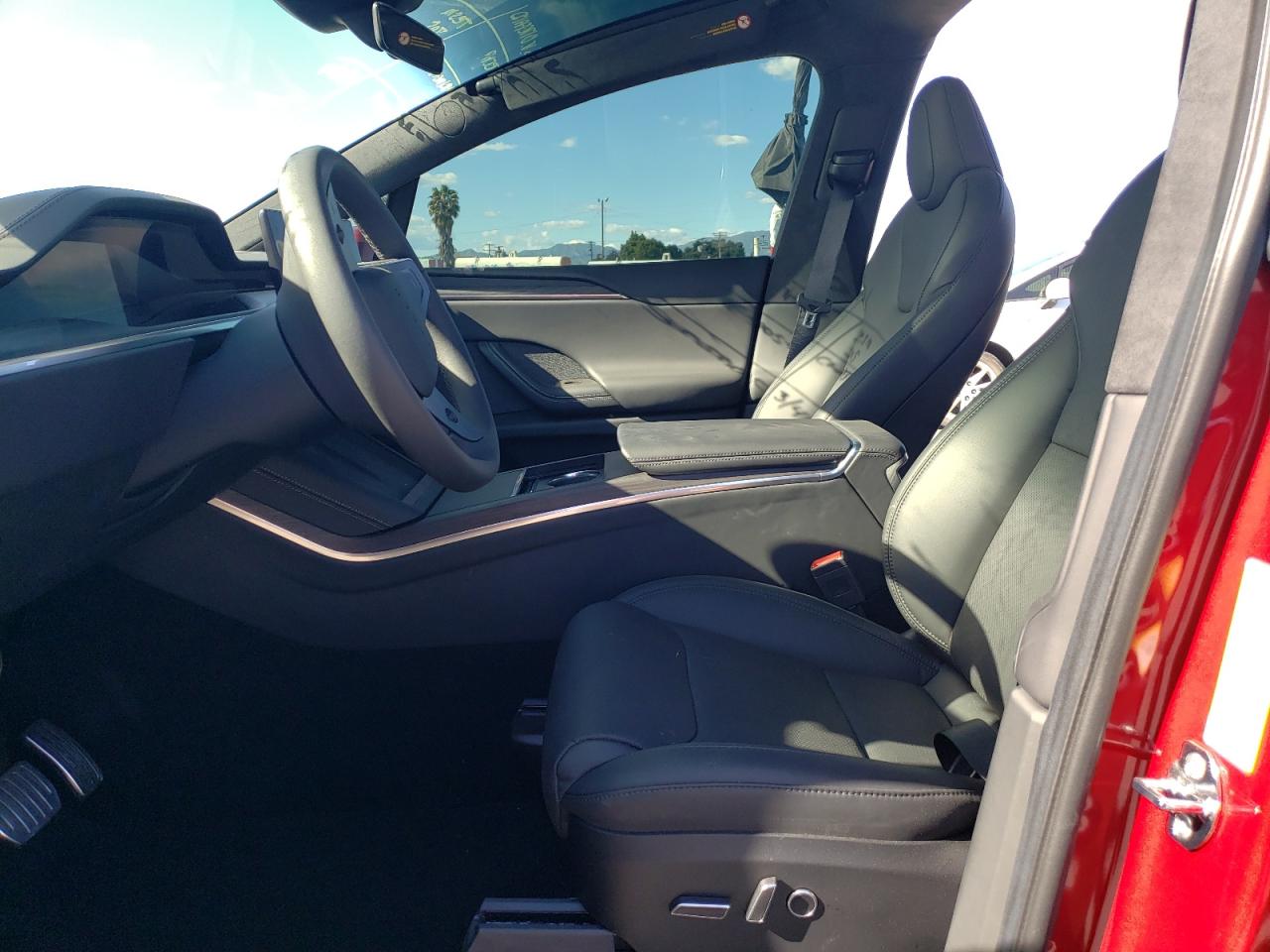 Photo 6 VIN: 7SAXCDE51PF427655 - TESLA MODEL X 