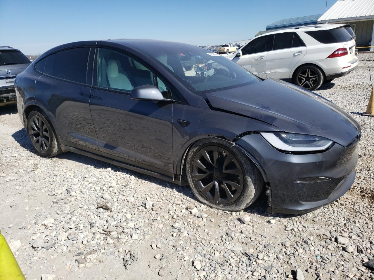 Photo 3 VIN: 7SAXCDE52PF370964 - TESLA MODEL X 