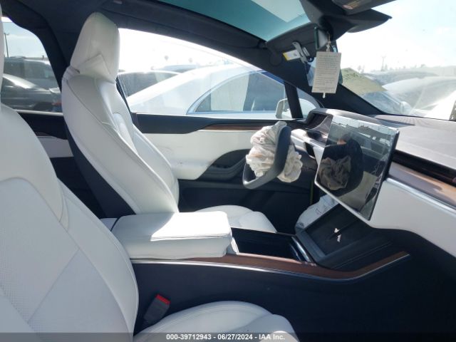 Photo 4 VIN: 7SAXCDE53PF381181 - TESLA MODEL X 