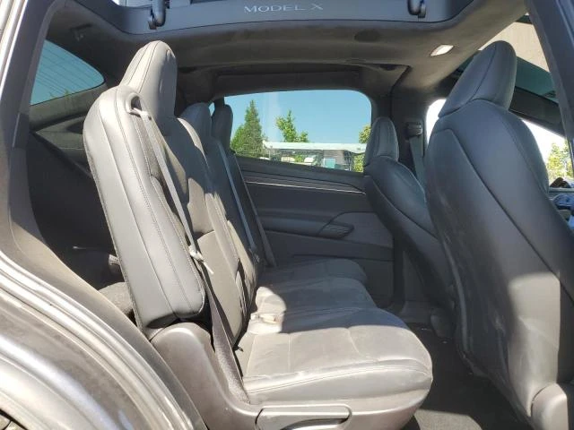 Photo 10 VIN: 7SAXCDE54PF381867 - TESLA MODEL X 