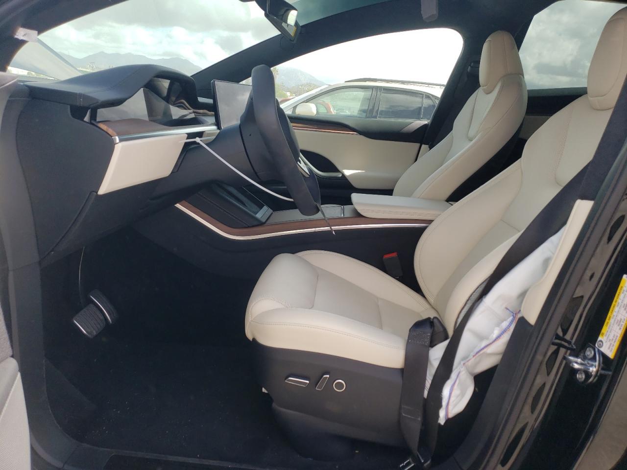 Photo 6 VIN: 7SAXCDE57PF412691 - TESLA MODEL X 