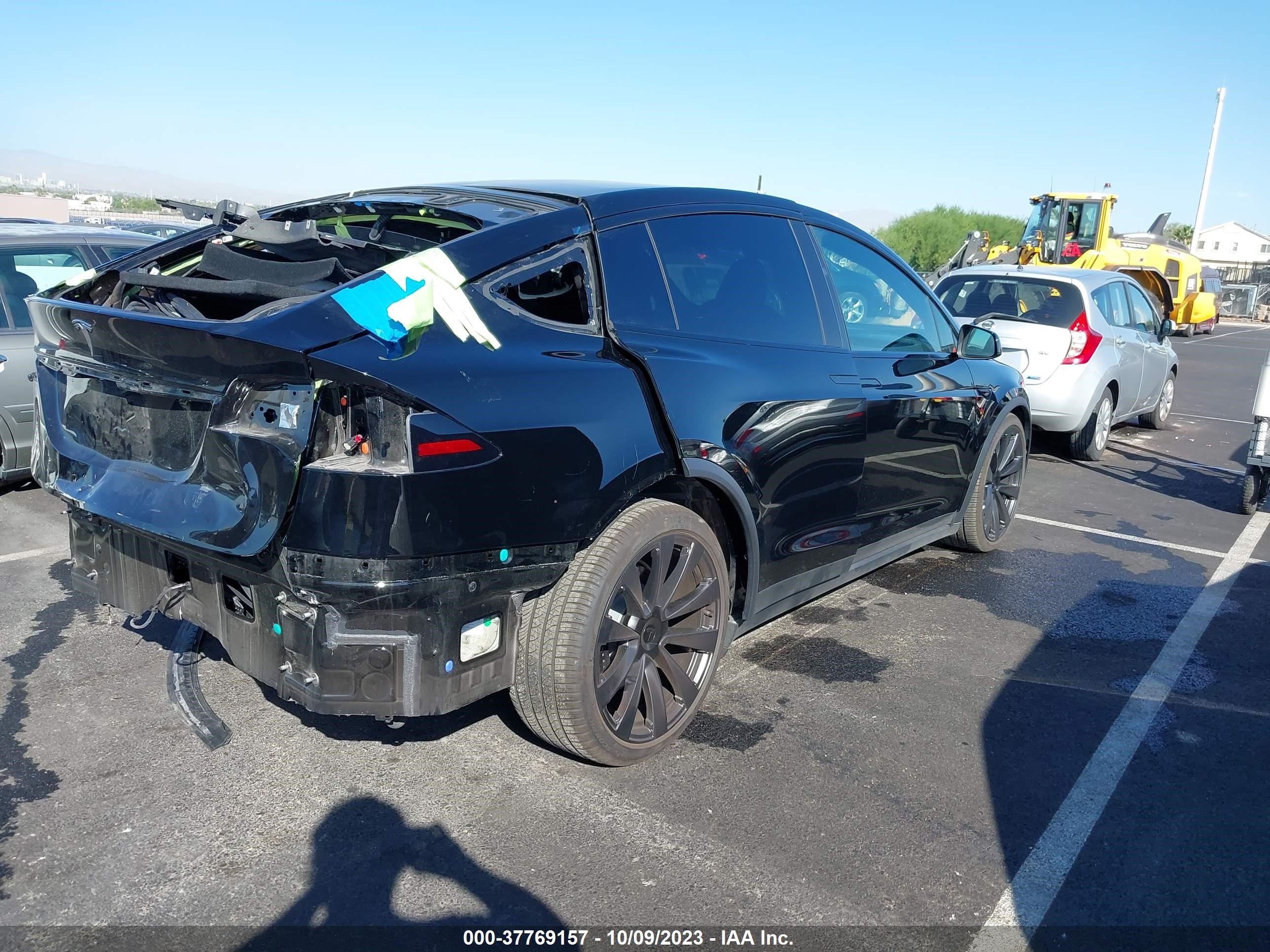 Photo 3 VIN: 7SAXCDE58PF381869 - TESLA MODEL X 