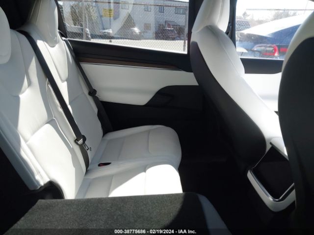 Photo 7 VIN: 7SAXCDE59NF358291 - TESLA MODEL X 