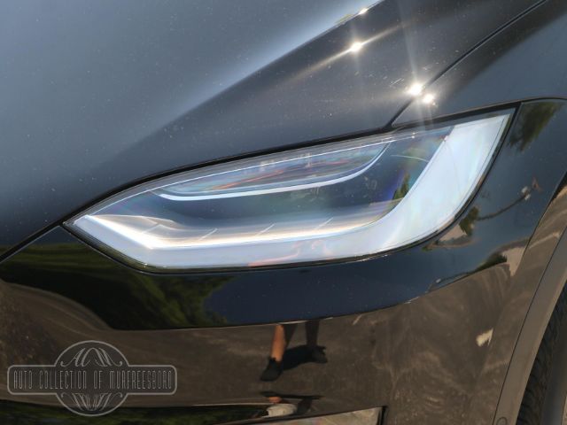 Photo 9 VIN: 7SAXCDE5XNF341919 - TESLA MODEL X 