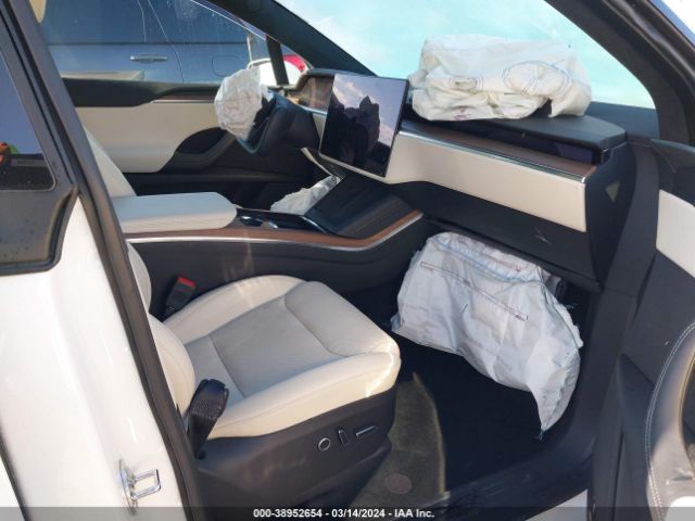 Photo 4 VIN: 7SAXCDE5XPF378942 - TESLA MODEL X 