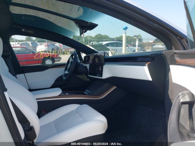 Photo 4 VIN: 7SAXCDE5XRF446546 - TESLA MODEL X 