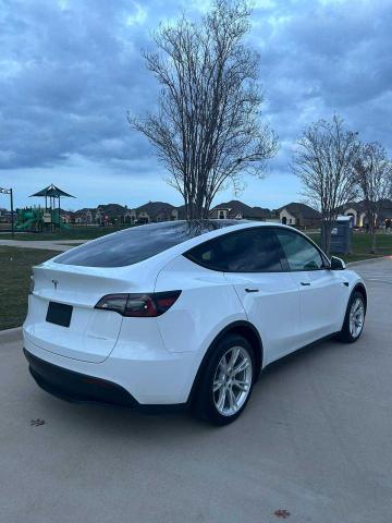 Photo 3 VIN: 7SAYGAEE0NF315854 - TESLA MODEL Y 