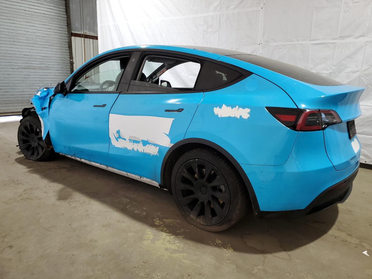 Photo 1 VIN: 7SAYGAEE0NF391199 - TESLA MODEL Y 