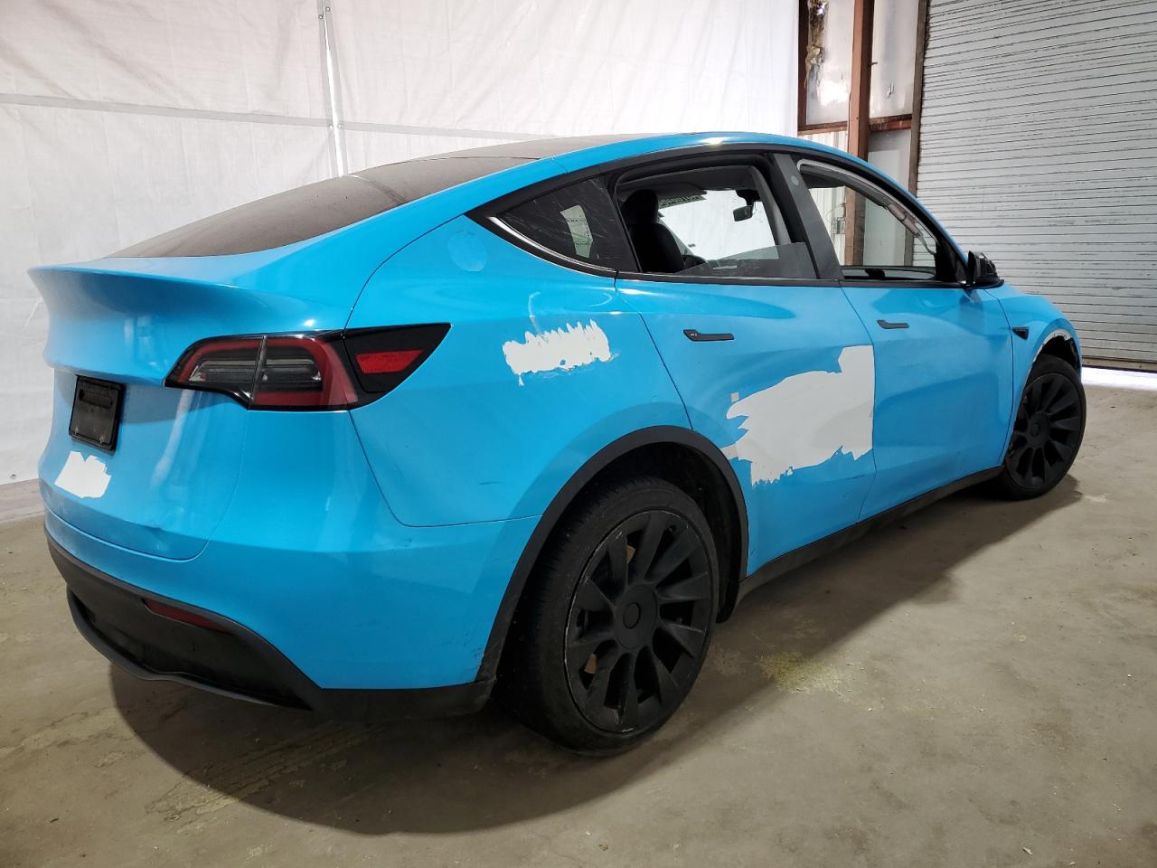 Photo 2 VIN: 7SAYGAEE0NF391199 - TESLA MODEL Y 