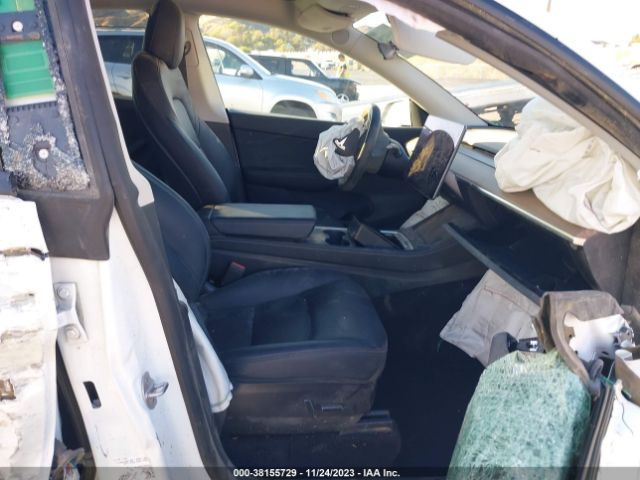 Photo 4 VIN: 7SAYGAEE0NF431961 - TESLA MODEL Y 